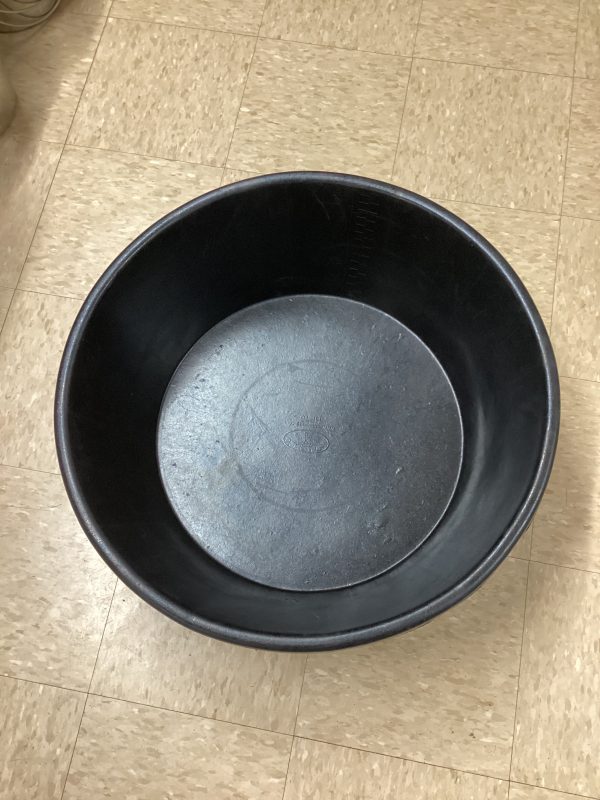 15 Gallon Rubber Feed Pan-BUCKETS Sale